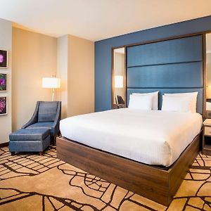 One-Bedroom King Suite